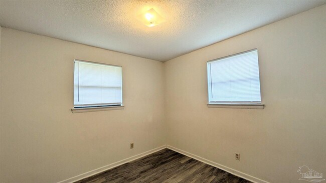 Building Photo - 1025 Revere Dr