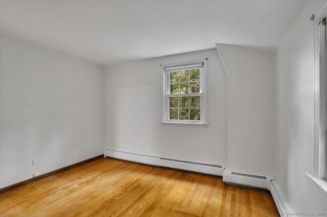 Building Photo - 77 Hemlock Ridge