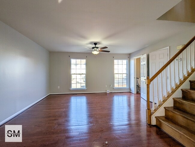 Building Photo - 711 Tola Ct