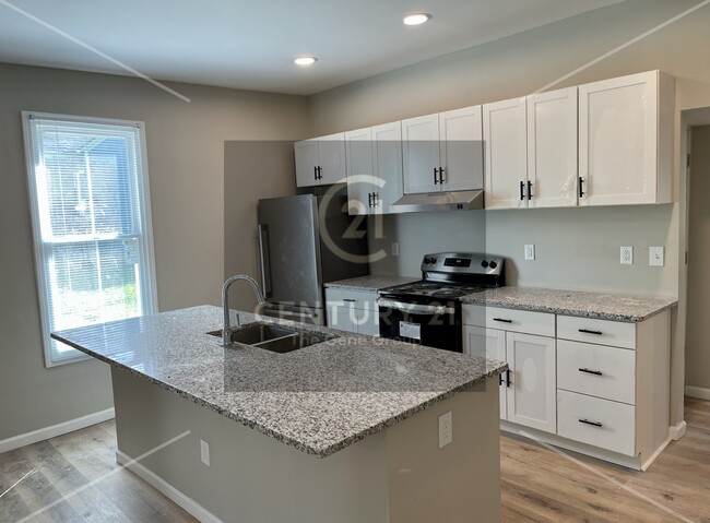 Building Photo - 319 Wyoming St