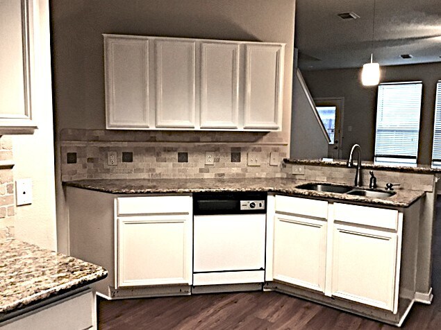 Building Photo - 15515 Elm Leaf Pl