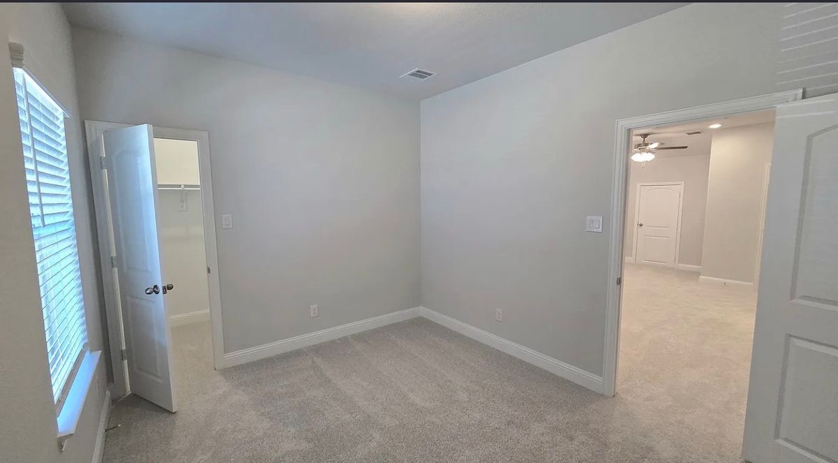 Building Photo - 3017 Burwick Ln