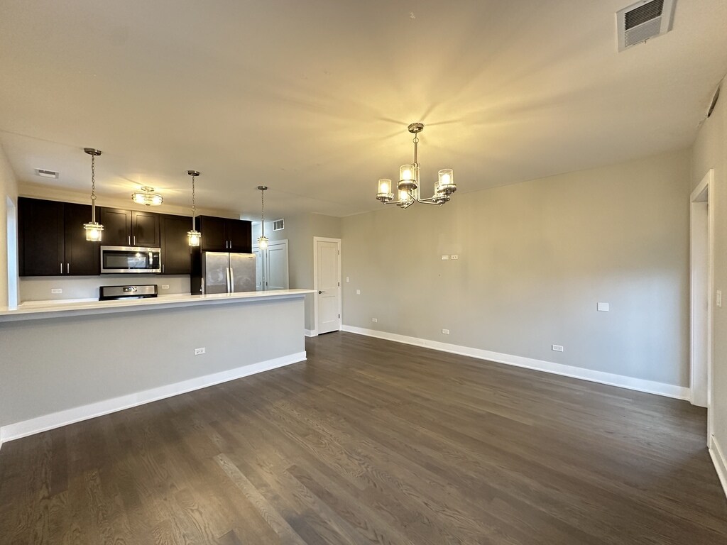 Building Photo - 1921 W 21st St