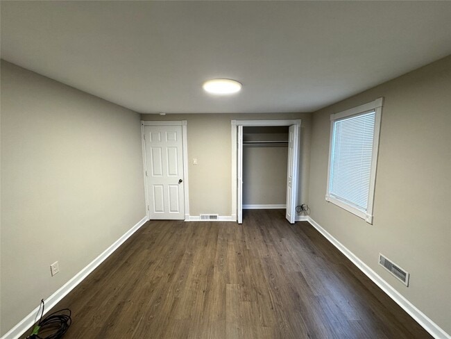 Building Photo - 608 Winston Dr