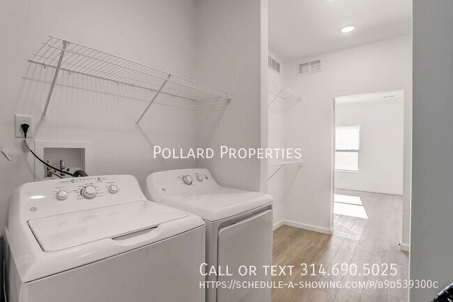 Building Photo - 921 Parkview Dr