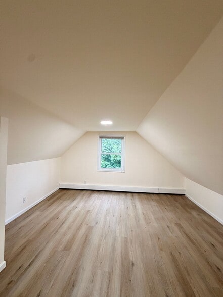 Building Photo - 512 Nassau Blvd