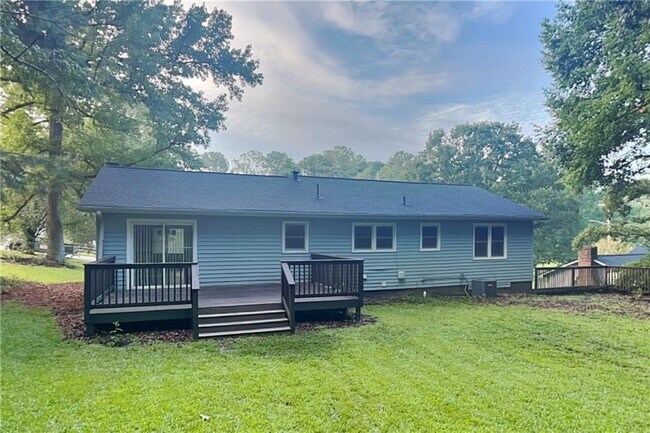 Building Photo - 6659 Kellogg Dr