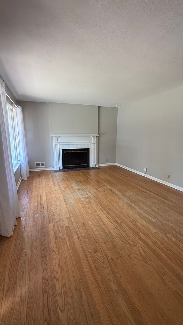Building Photo - Charming 2-Bedroom Home in a Quiet Neighborhood