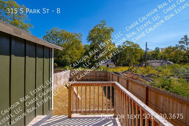 Building Photo - 315 S Park St
