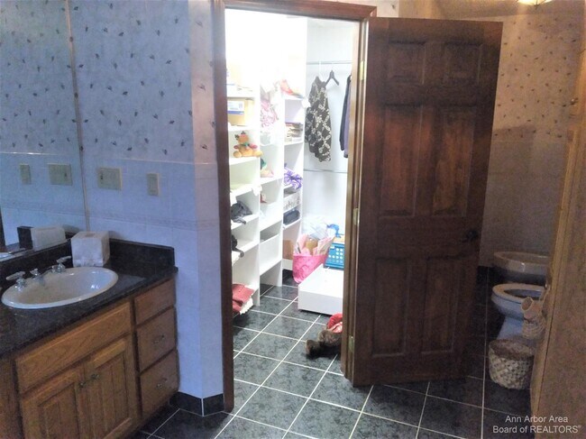 Building Photo - 5383 Textile Rd