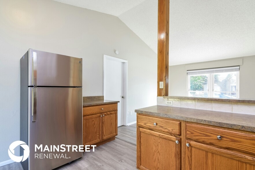 Building Photo - 7845 Avenal Loop