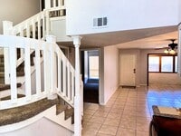 Building Photo - Amazing Location! Neighborhood Pool!