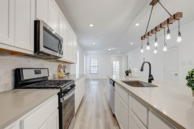 Building Photo - 2305 Cobbler St