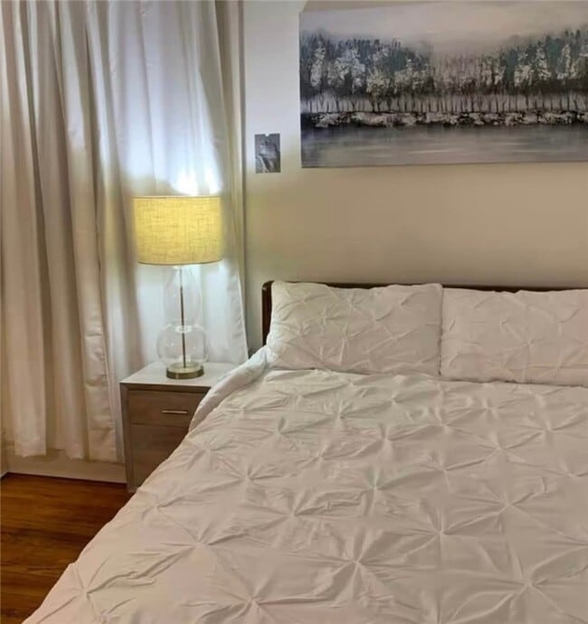 Building Photo - 948 Monroe Ave