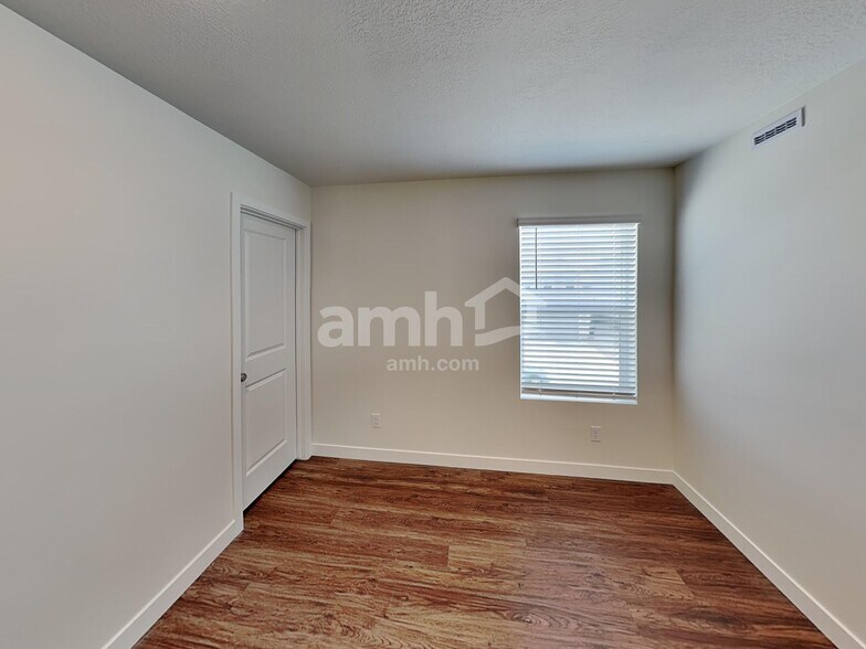 Building Photo - 8973 S John Annie Ln