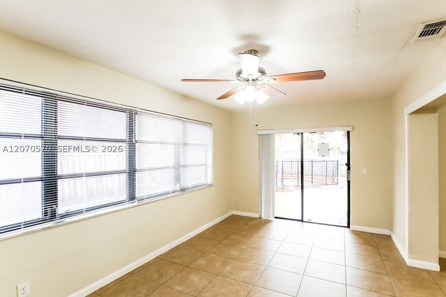 Building Photo - 5313 SW 118th Ave
