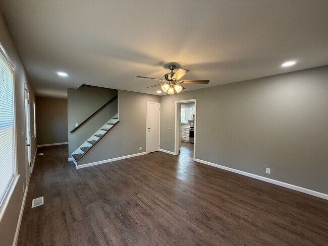 Building Photo - Newly Remodeled 4-bedroom, 1.5-Bath Single-Family Home in Danville, IL.