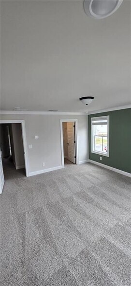 Building Photo - 400 Elise Wy