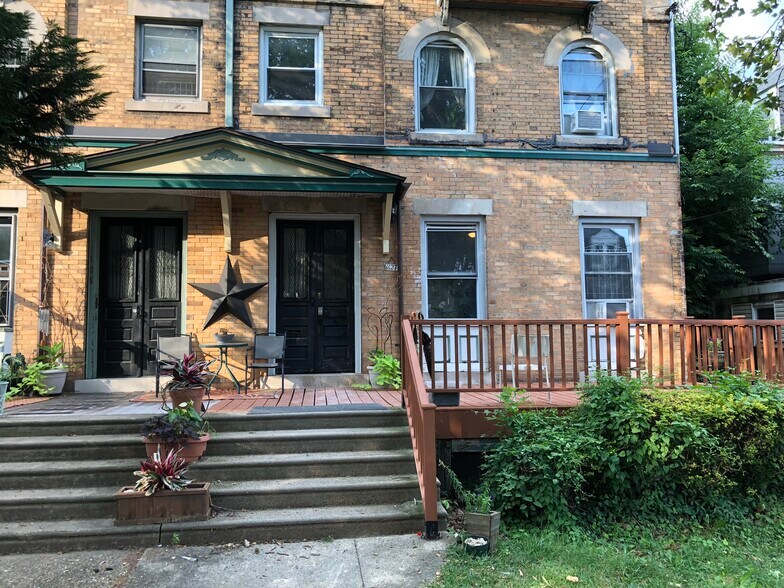 Building Photo - 1127 S 48th St