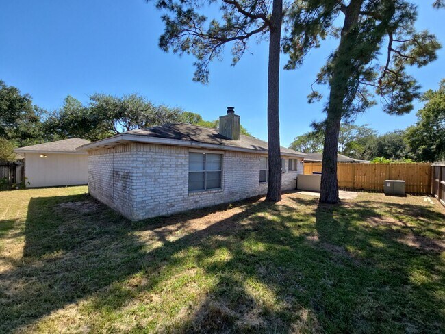 Building Photo - 23207 Pine Post Ln
