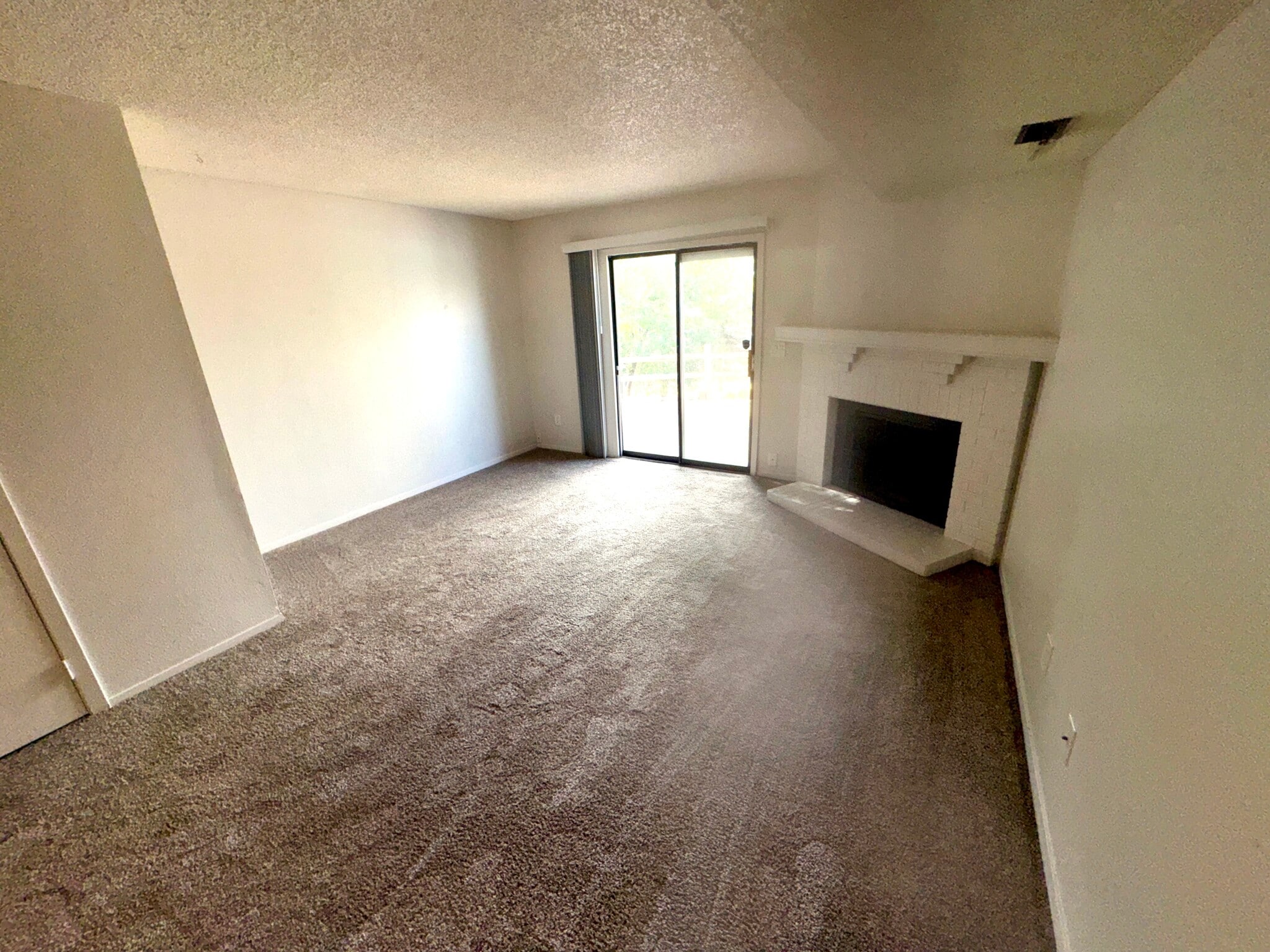 Building Photo - 7545 Banner Ct