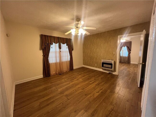 Building Photo - 1304 Pine Valley Rd