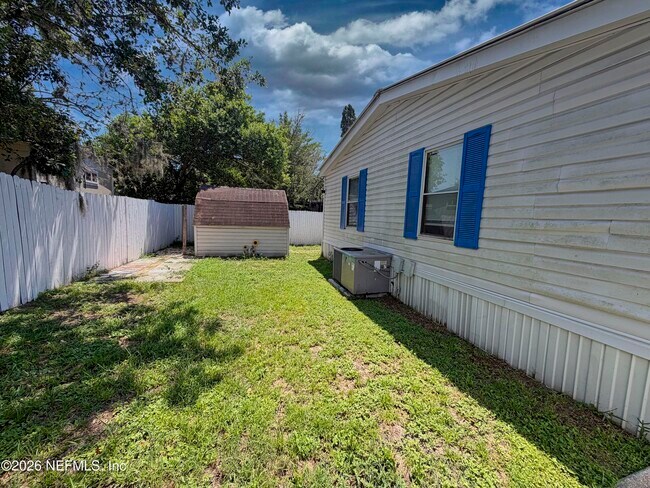 Building Photo - 7633 Plumwood Dr
