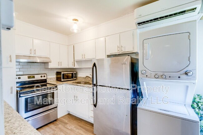 Building Photo - 201 Acklen Park Dr