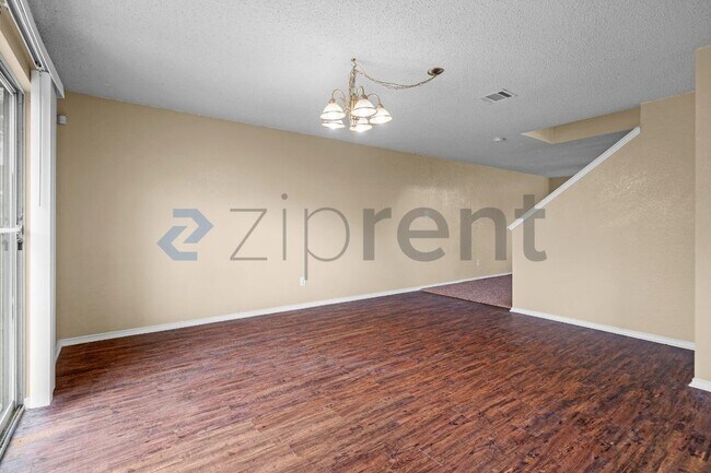 Building Photo - 1836 Vineridge Ln