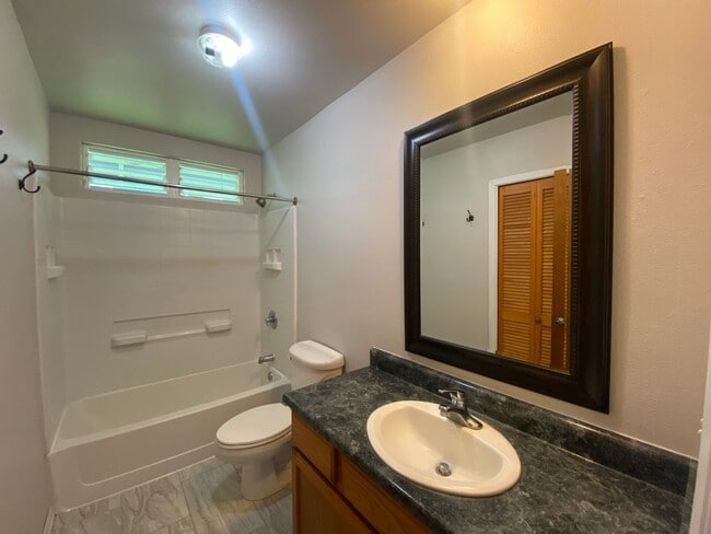 Building Photo - 3BR Home in Pacific Paradise Gardens, Mt. View