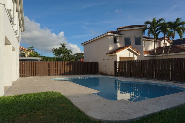 Building Photo - 15614 SW 110th Terrace