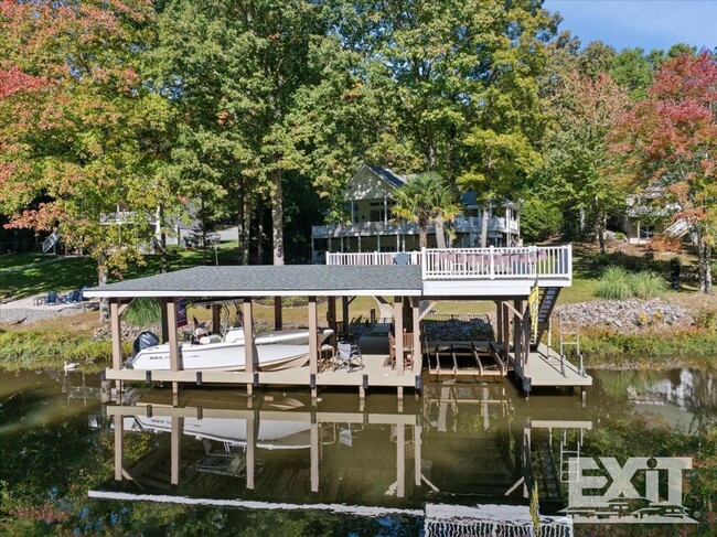 Building Photo - Incredible Lake House in Gaston Heights