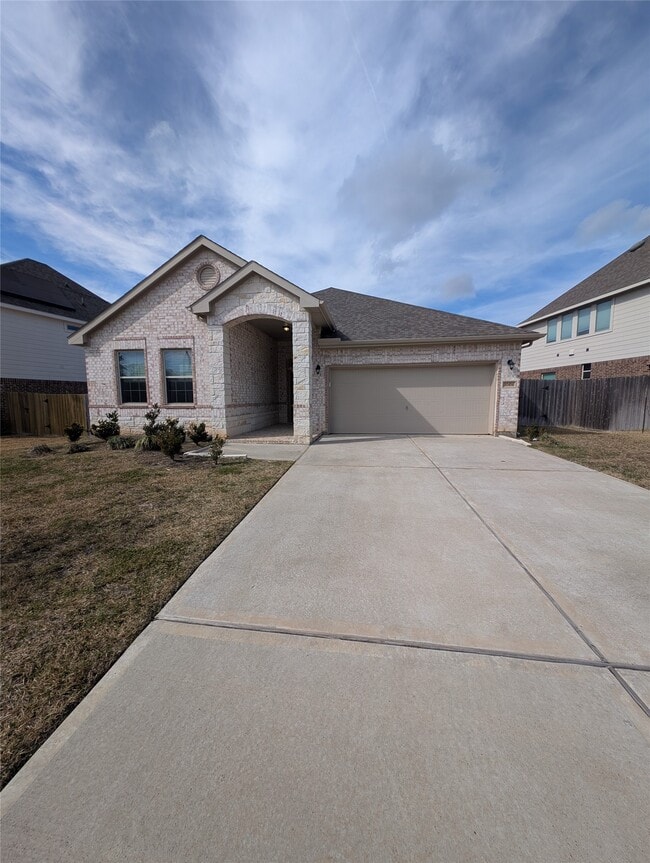 Building Photo - 30454 Butternut Oak Ln