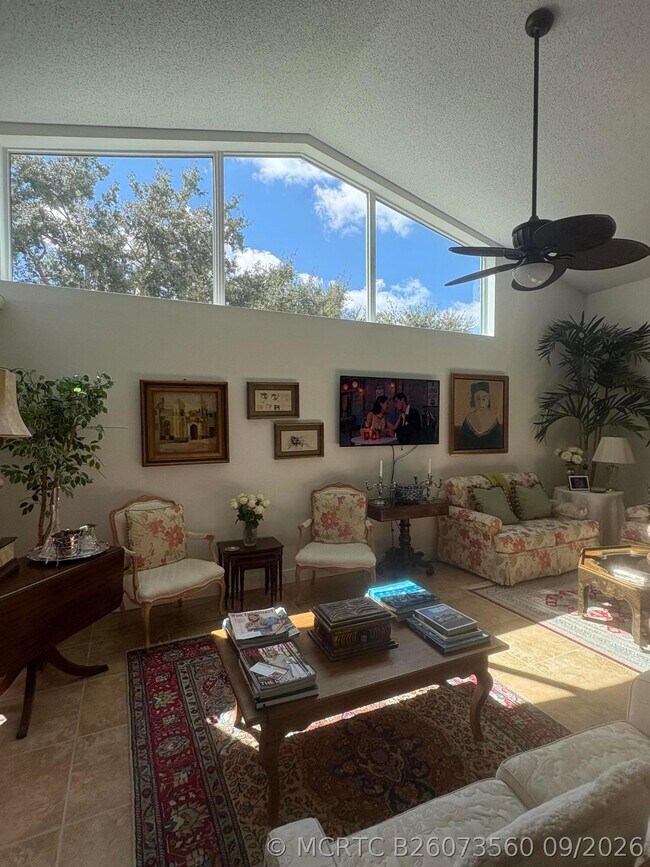 Building Photo - 1604 Rosewood Way