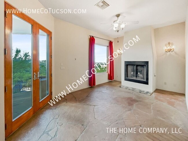 Building Photo - 1621 E Crimson Canyon Pl