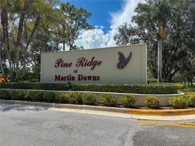 Building Photo - 1965 SW Silver Pine Way