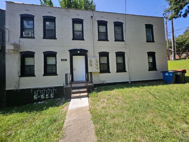 Building Photo - 3401 15th St SE