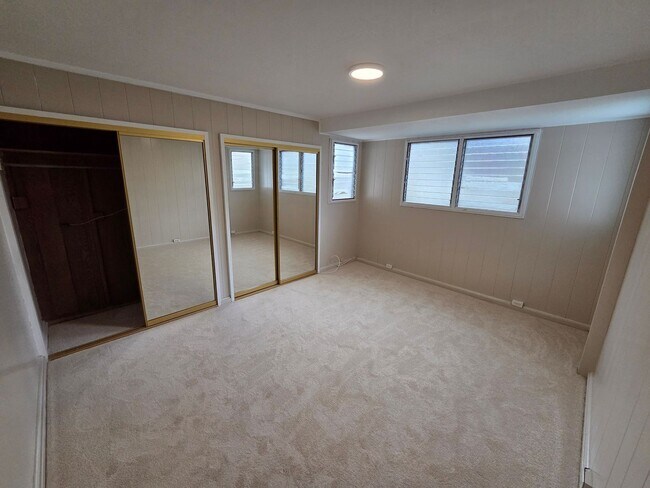 Building Photo - Charming 3 Bedroom 2 Bath Single Family Home in Manoa Valley