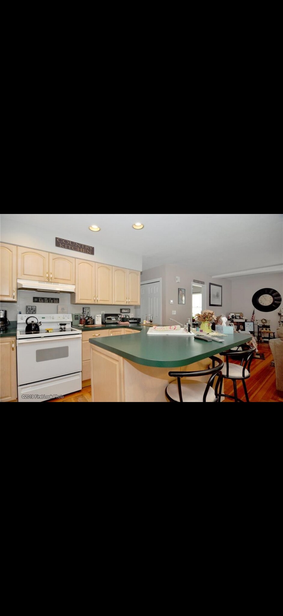 Building Photo - 324 Rhode Island Ave