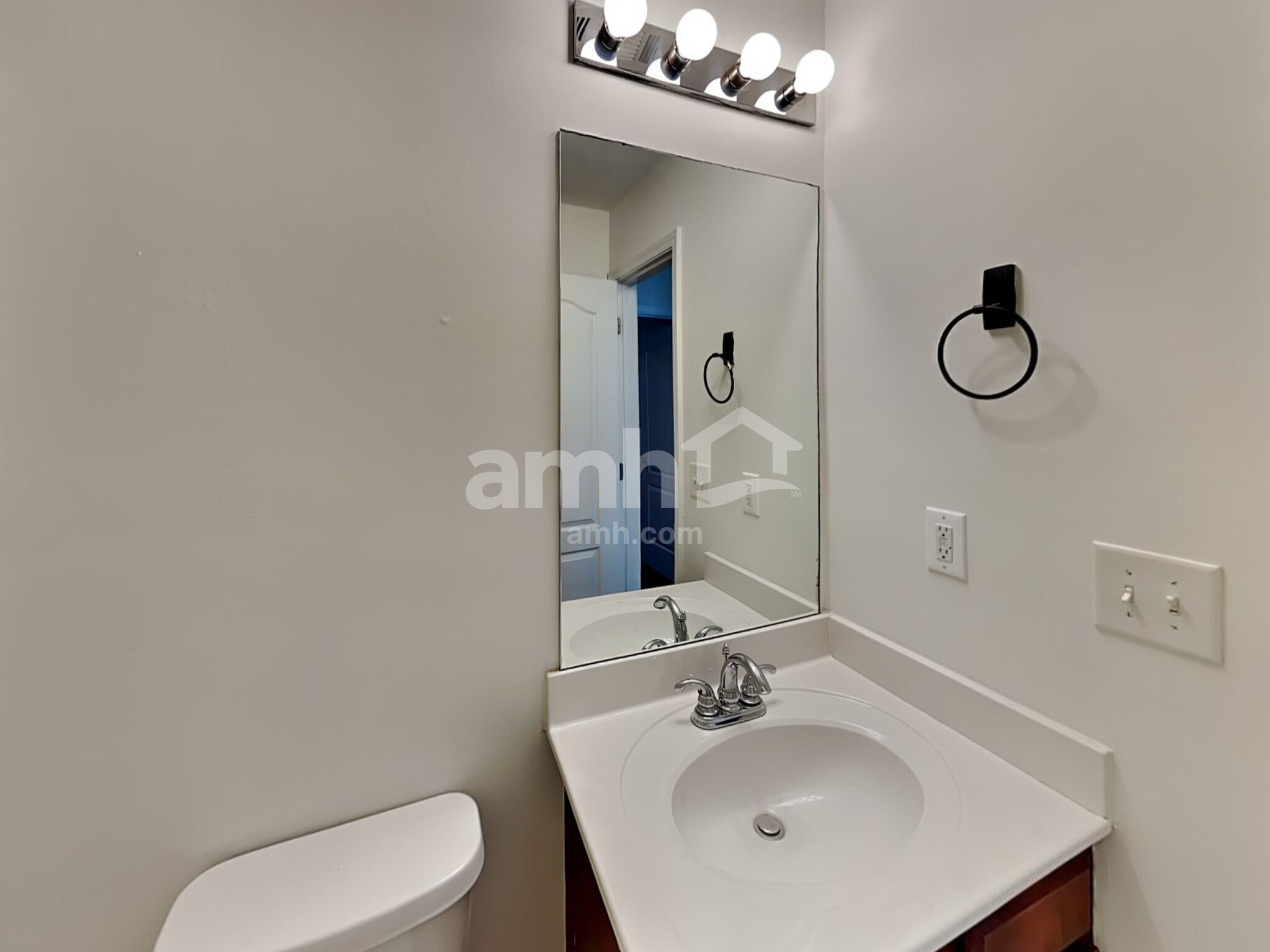 Building Photo - 5147 Scenic View Rd