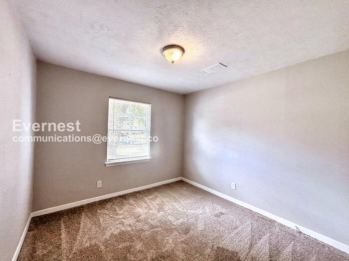 Building Photo - 3719 Dumbarton Rd