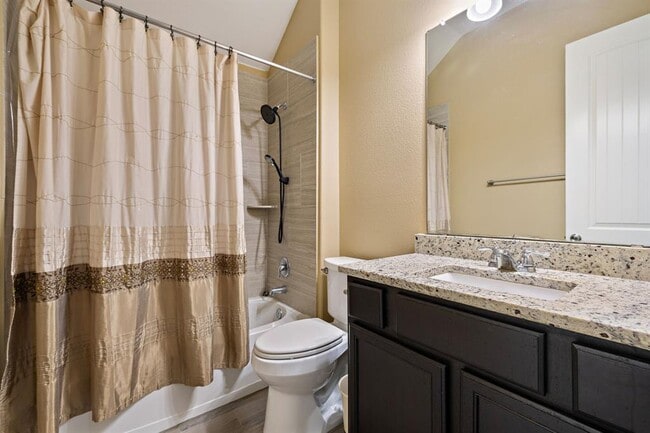 Building Photo - 163 Mount Ellen St