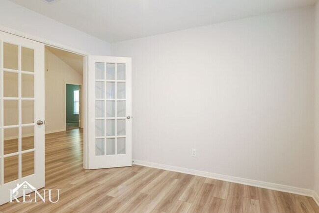 Building Photo - 25506 Rose Creek Dr