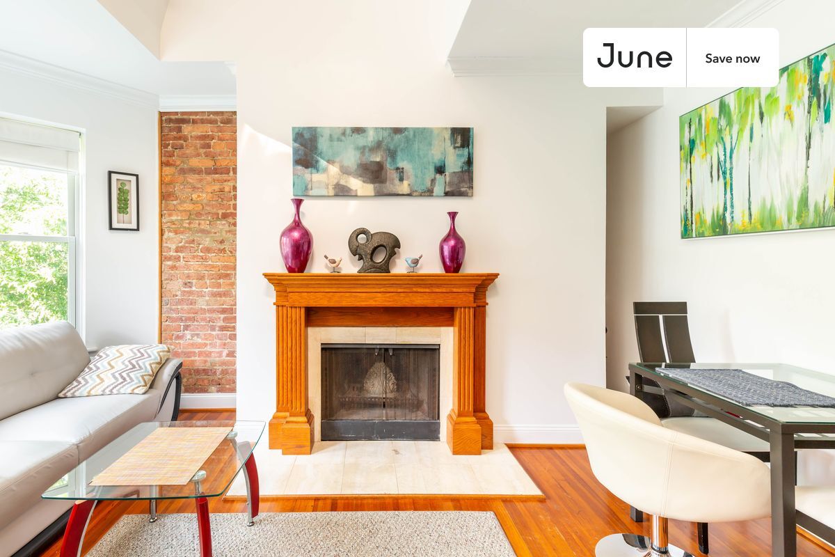 Building Photo - 1835 Mintwood Pl NW