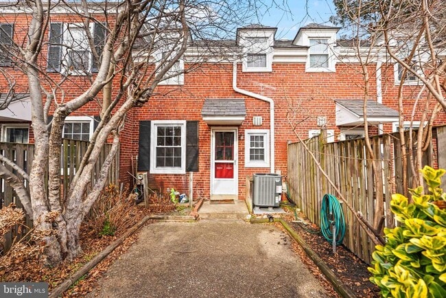 Building Photo - 3436 S Utah St