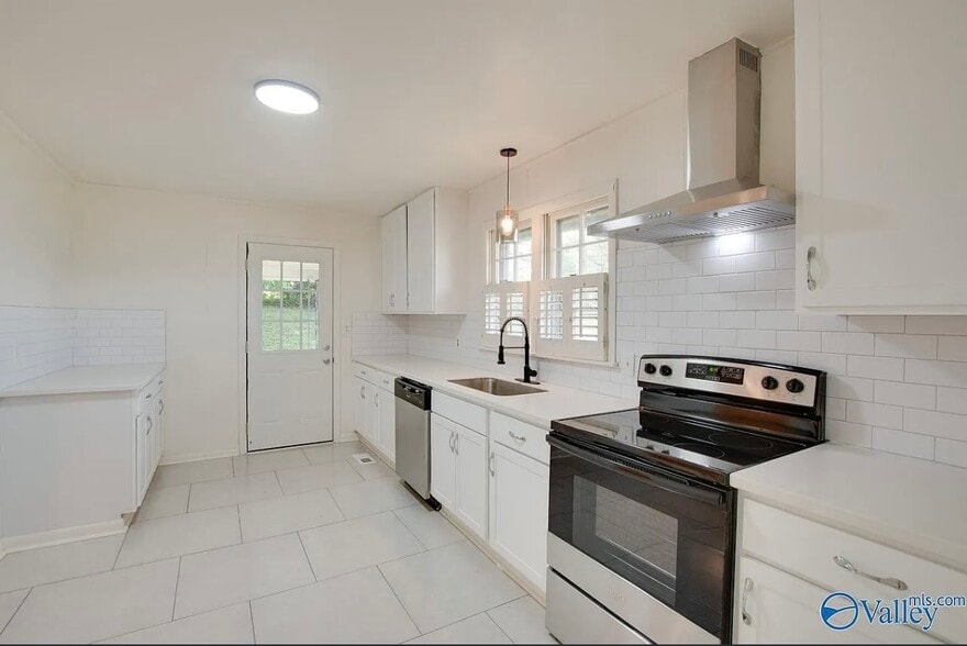 Kitchen - 4701 Raton Blvd NW