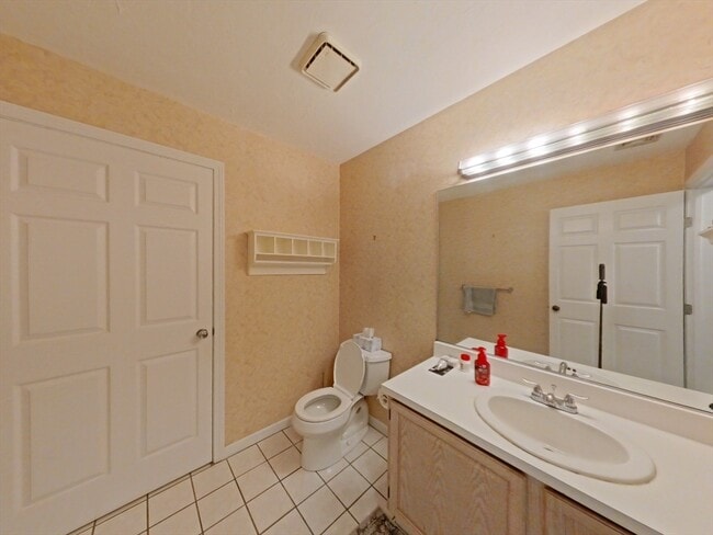 Building Photo - 85 E Squantum St
