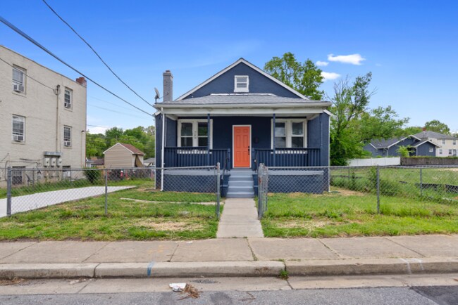 Primary Photo - 729 60th Pl