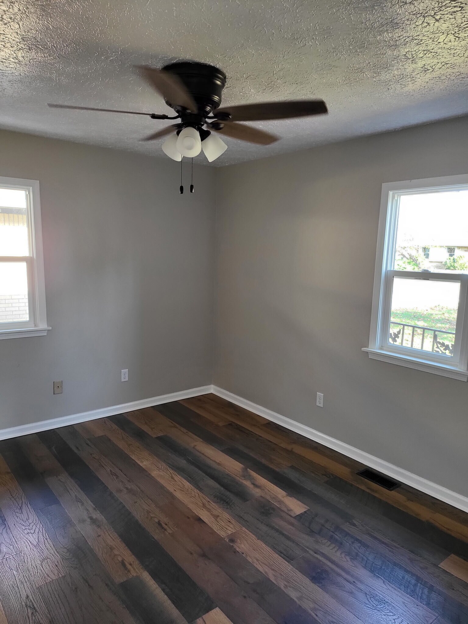 Building Photo - 642 Echo Bend Blvd