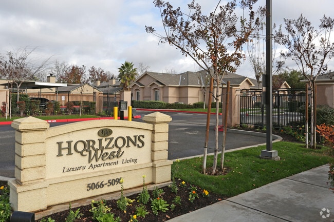 Primary Photo - Horizons West